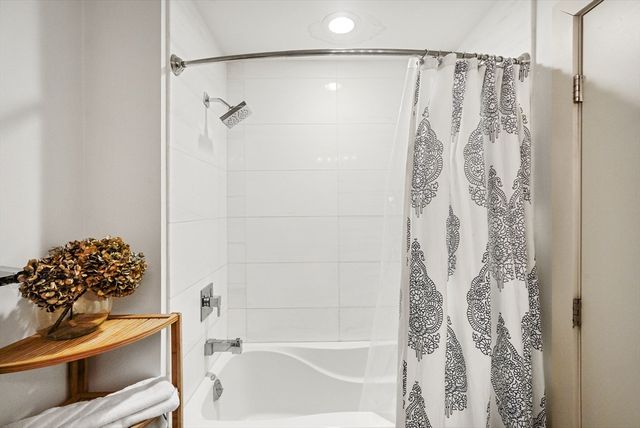 263-265 Northampton St 206, Boston, MA 02118