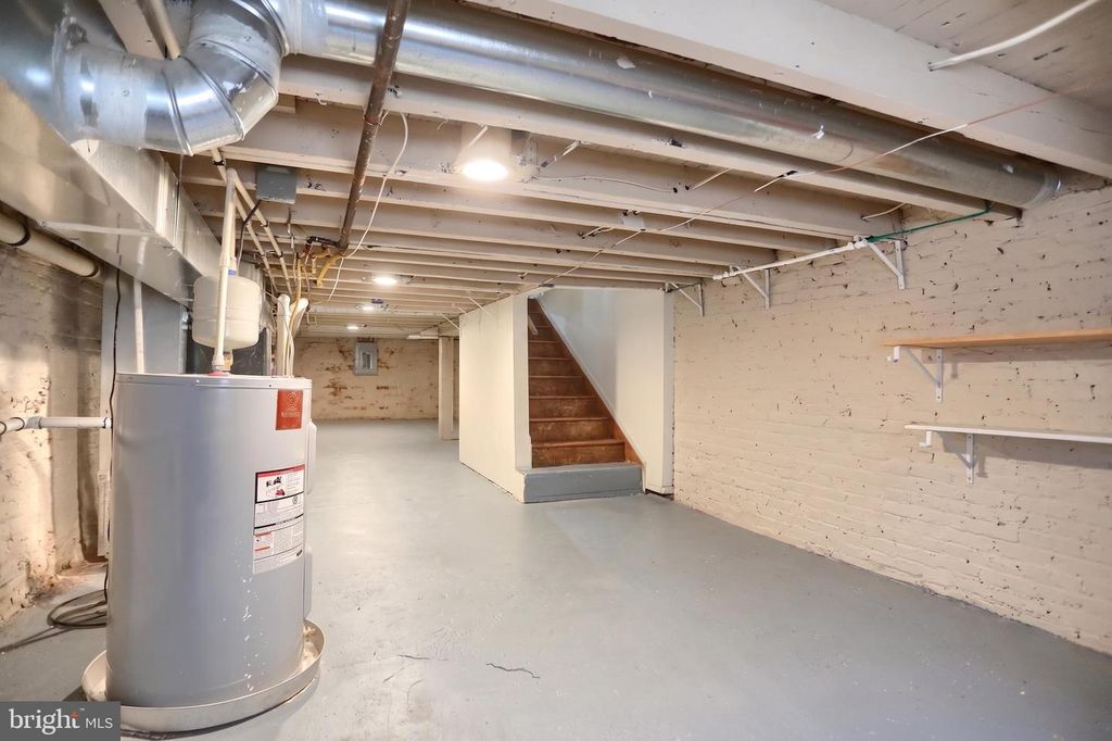 Image 16 of property listing at 244 N ROSE ST, Baltimore, MD 21224
