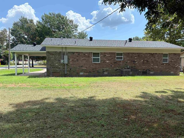 209 N Pear Street, Beebe, AR 72012