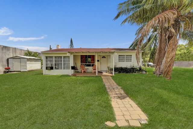 2901 FLETCHER Street, Hollywood, FL 33020