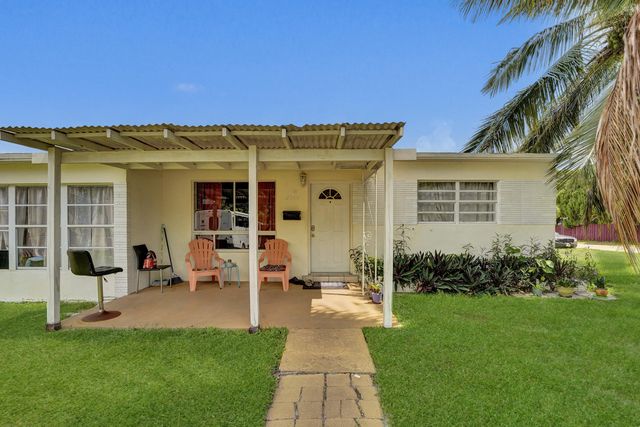 2901 FLETCHER Street, Hollywood, FL 33020