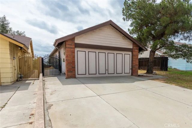 22961 Chambray Drive, Moreno Valley, CA 92557