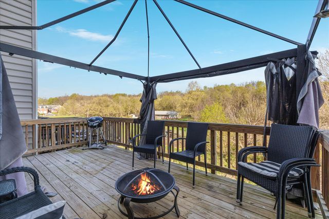 195 ONTARIO DR, Falling Waters, WV 25419