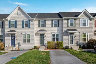 195 ONTARIO DR, Falling Waters, WV 25419