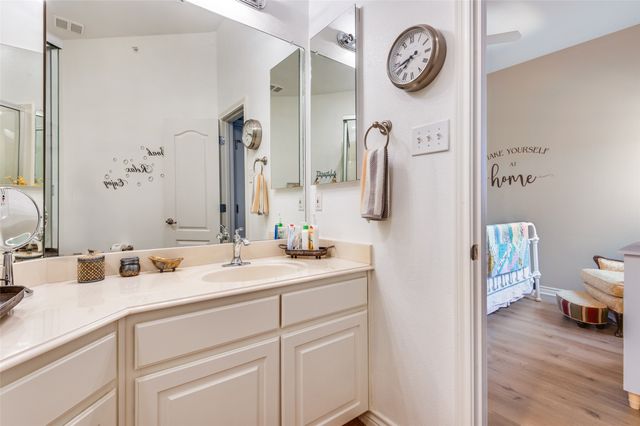 604 Jamboree Way, Euless, TX 76039