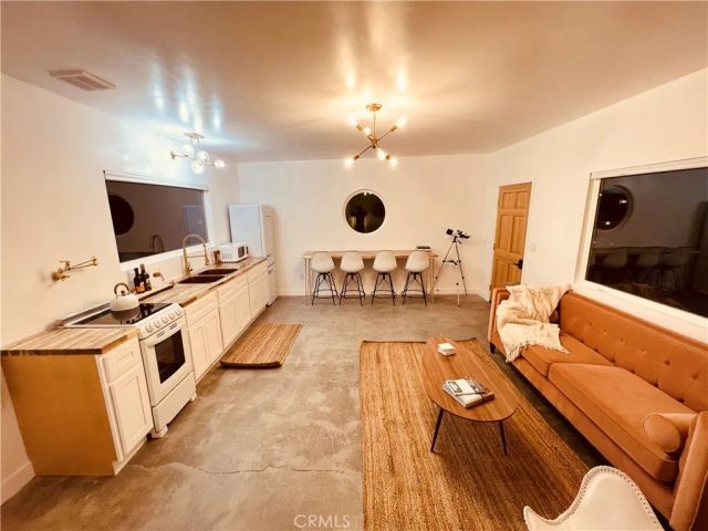 60654 Mitch Lane, Landers, CA 92285