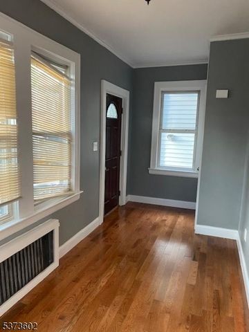 54 Rutgers St, Irvington Twp., NJ 07111