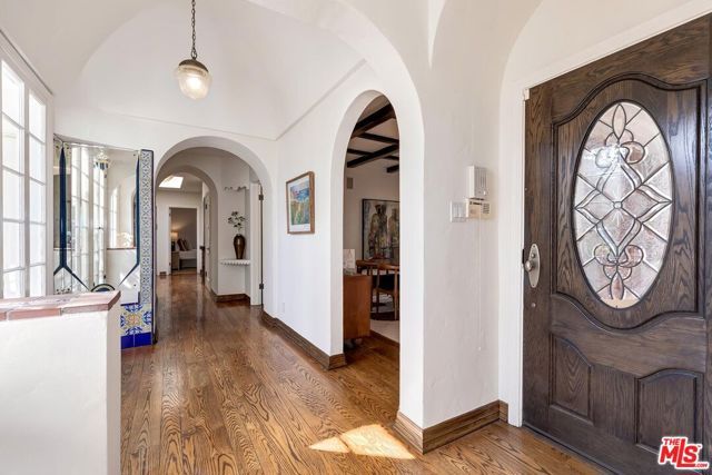 10525 Almayo Avenue, Los Angeles, CA 90064