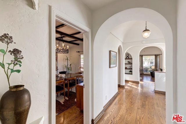 10525 Almayo Avenue, Los Angeles, CA 90064