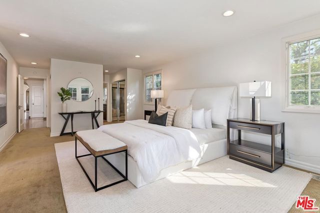 10525 Almayo Avenue, Los Angeles, CA 90064