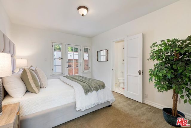 10525 Almayo Avenue, Los Angeles, CA 90064