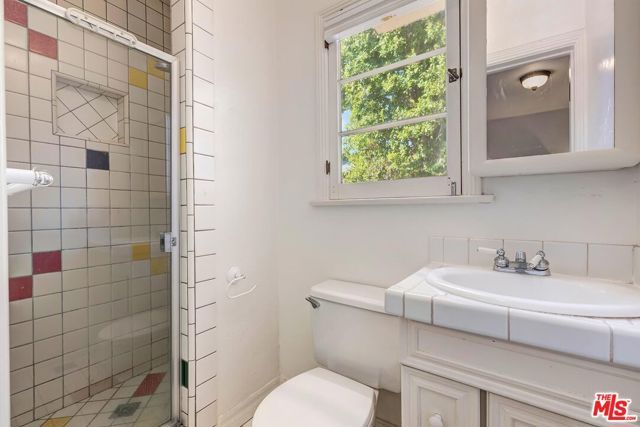 10525 Almayo Avenue, Los Angeles, CA 90064