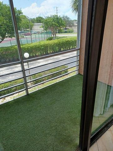 1800 SW 81st Ave 1203, North Lauderdale, FL 33068