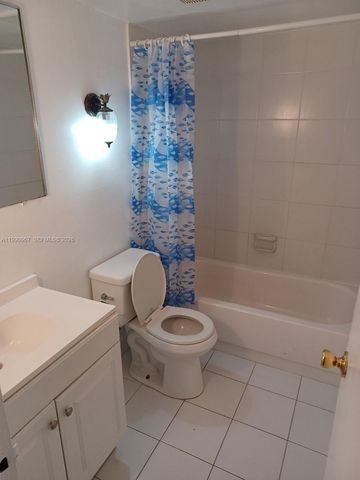 1800 SW 81st Ave 1203, North Lauderdale, FL 33068