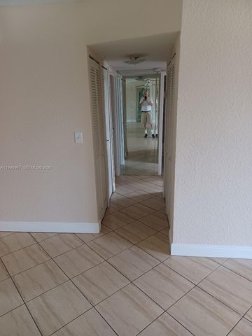 1800 SW 81st Ave 1203, North Lauderdale, FL 33068