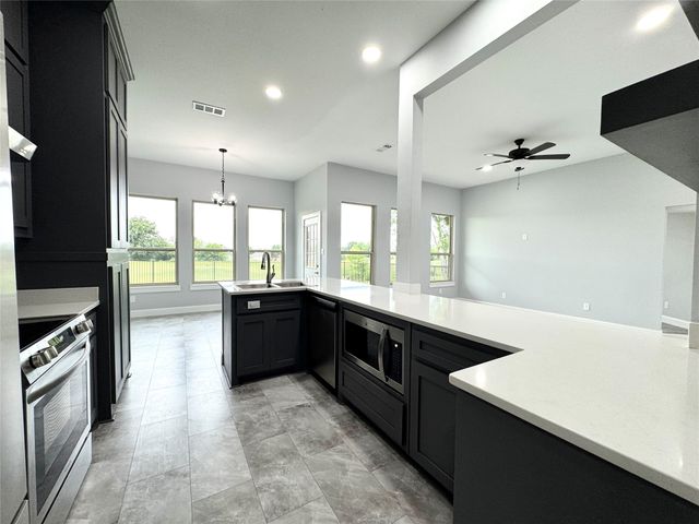 226 Lakeview Drive, Runaway Bay, TX 76426