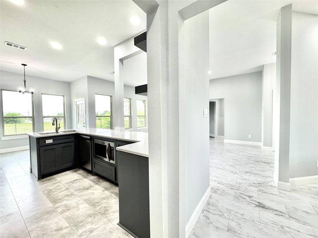 226 Lakeview Drive, Runaway Bay, TX 76426