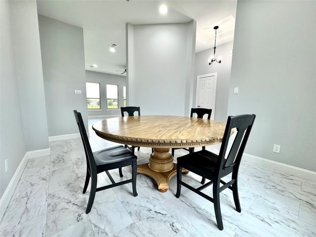 226 Lakeview Drive, Runaway Bay, TX 76426