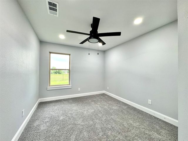 226 Lakeview Drive, Runaway Bay, TX 76426