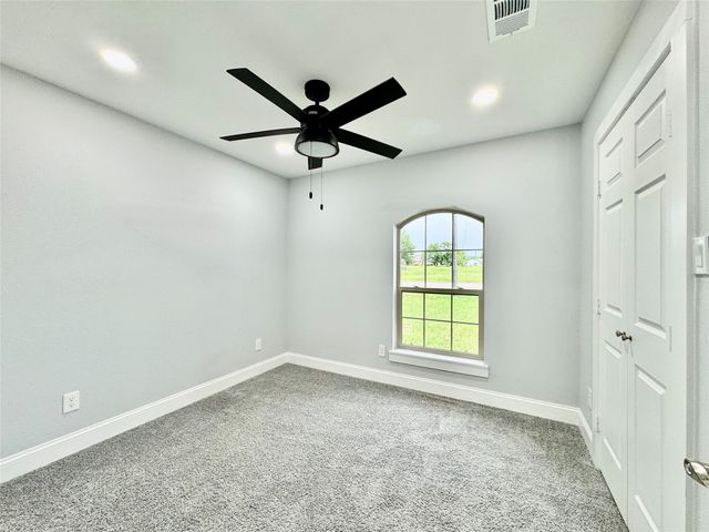 226 Lakeview Drive, Runaway Bay, TX 76426