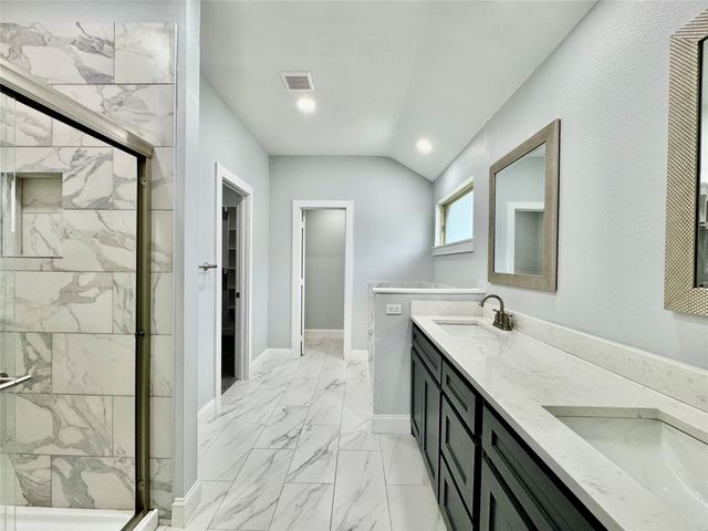 226 Lakeview Drive, Runaway Bay, TX 76426