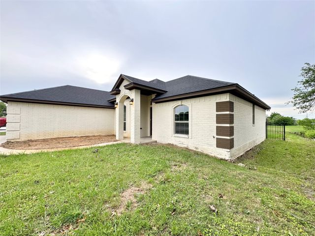 226 Lakeview Drive, Runaway Bay, TX 76426