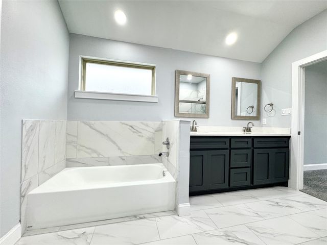 226 Lakeview Drive, Runaway Bay, TX 76426