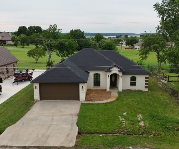 226 Lakeview Drive, Runaway Bay, TX 76426