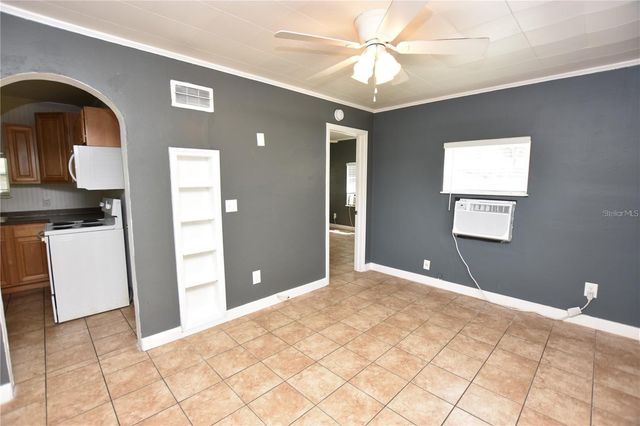 928 E VALENCIA STREET, Lakeland, FL 33805