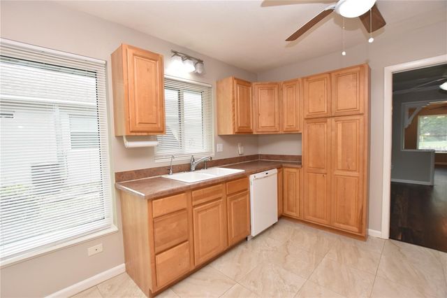 928 E VALENCIA STREET, Lakeland, FL 33805
