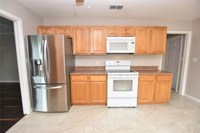 928 E VALENCIA STREET, Lakeland, FL 33805