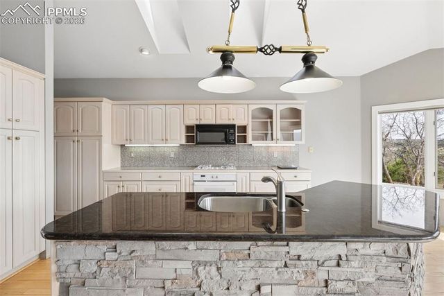 265 Ox Yoke Way, Monument, CO 80132