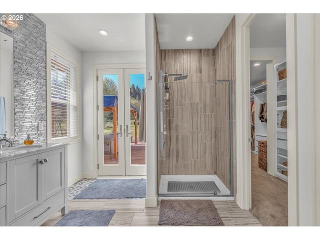 56840 HUMMINGBIRD Ln, Warren, OR 97053