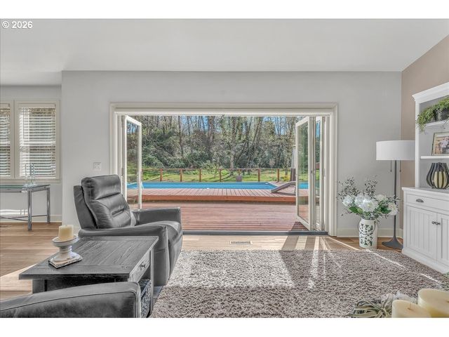56840 HUMMINGBIRD Ln, Warren, OR 97053