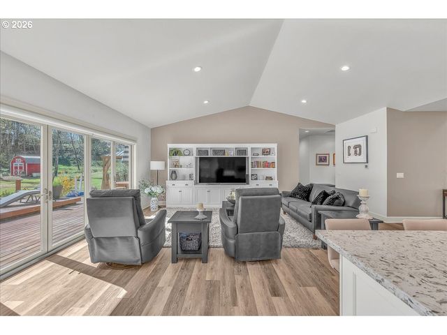 56840 HUMMINGBIRD Ln, Warren, OR 97053