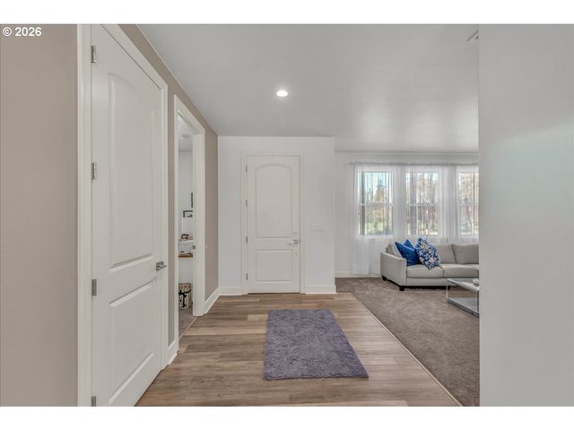 56840 HUMMINGBIRD Ln, Warren, OR 97053