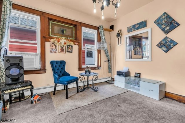 927 Meredith Ave, Elizabeth City, NJ 07202