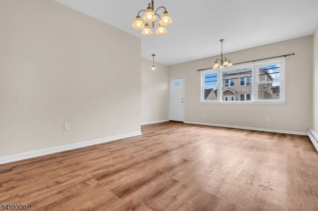 927 Meredith Ave, Elizabeth City, NJ 07202