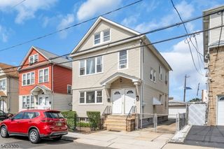 927 Meredith Ave, Elizabeth City, NJ 07202