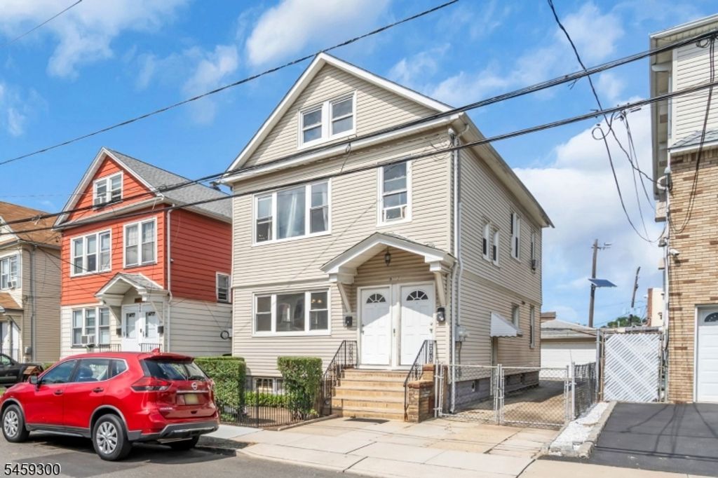 927 Meredith Ave, Elizabeth City, NJ 07202