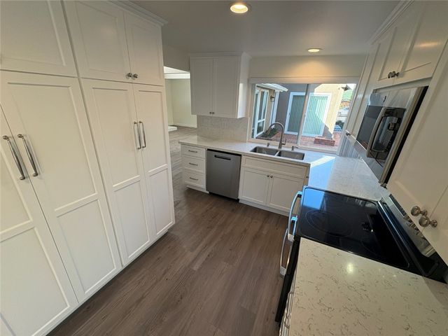 310 Corsair, Seal Beach, CA 90740