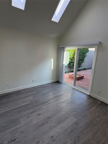 310 Corsair, Seal Beach, CA 90740