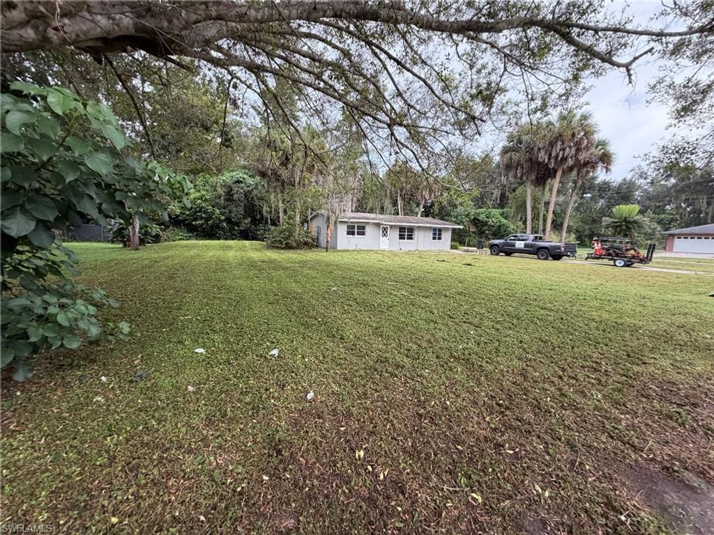 102 Little Grove LN, North Fort Myers, FL 33917