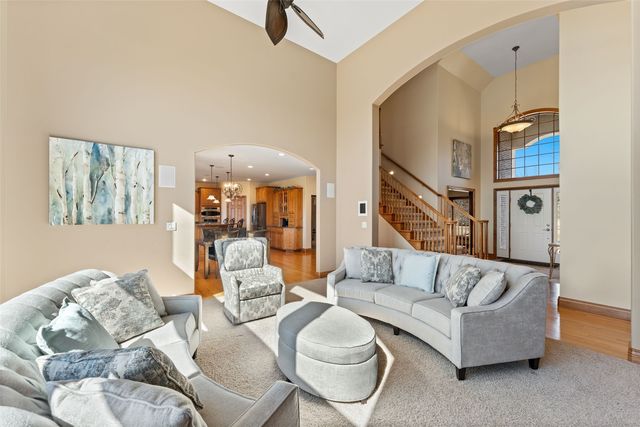 4601 Plumberry Road, Ely, IA 52227