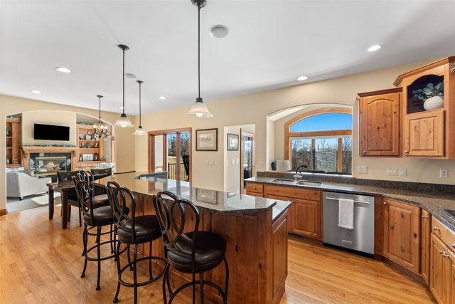 4601 Plumberry Road, Ely, IA 52227