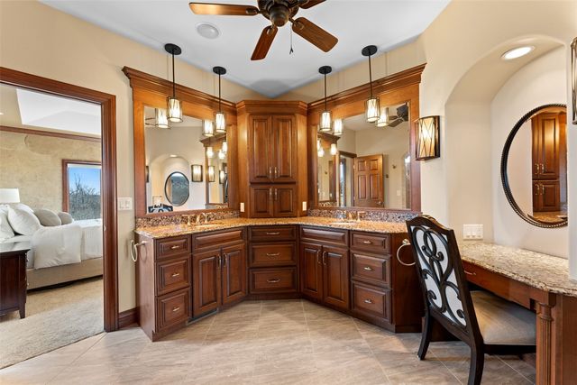 4601 Plumberry Road, Ely, IA 52227