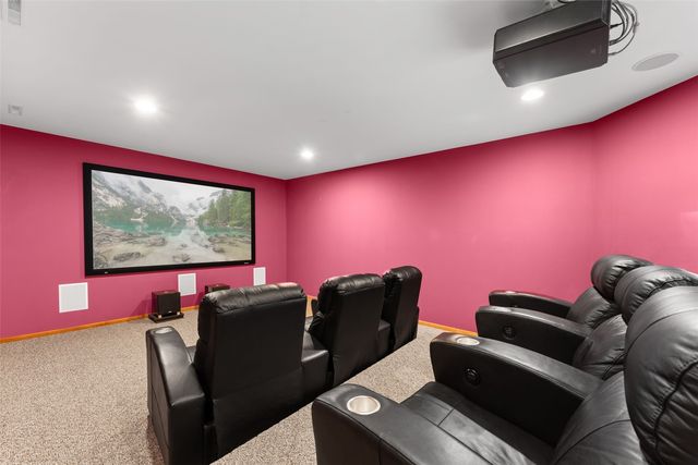 4601 Plumberry Road, Ely, IA 52227