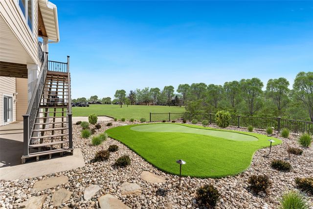 4601 Plumberry Road, Ely, IA 52227