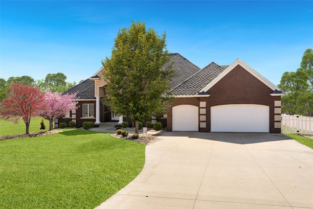 4601 Plumberry Road, Ely, IA 52227