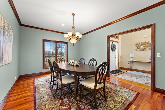 4601 Plumberry Road, Ely, IA 52227